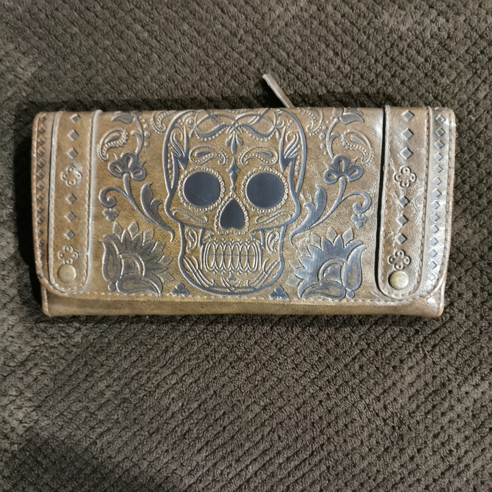 Tri Fold Leather Sugar Skull Wallet EUC #222